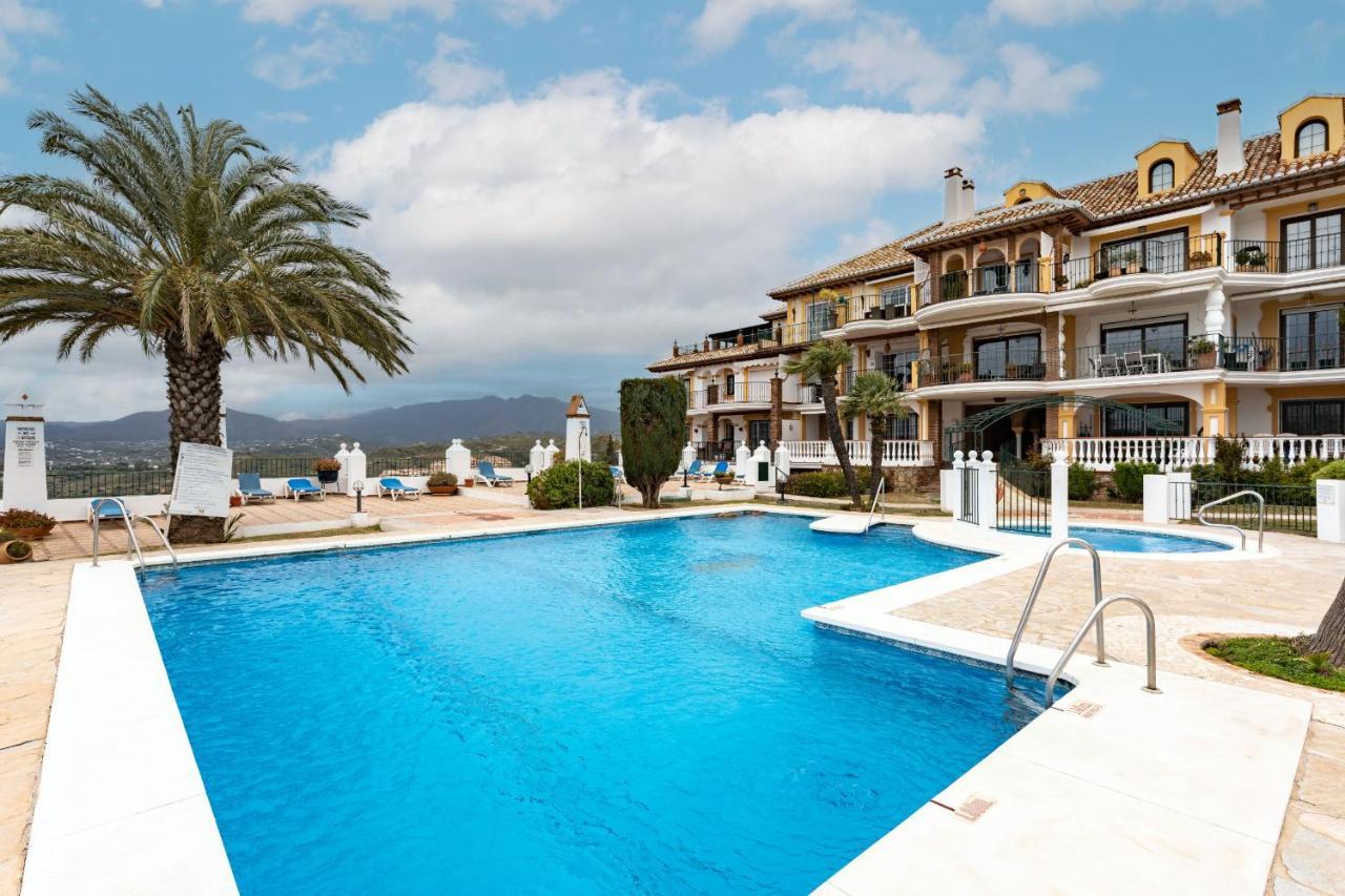 Malagasuite Mijas Golf Panoramic Views フエンヒロラ エクステリア 写真